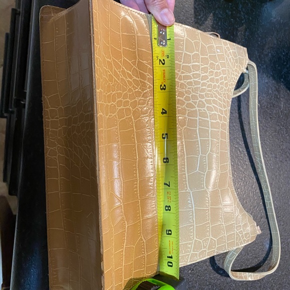 Guess Brand Mustard Yellow Purse - Picture 4 of 6